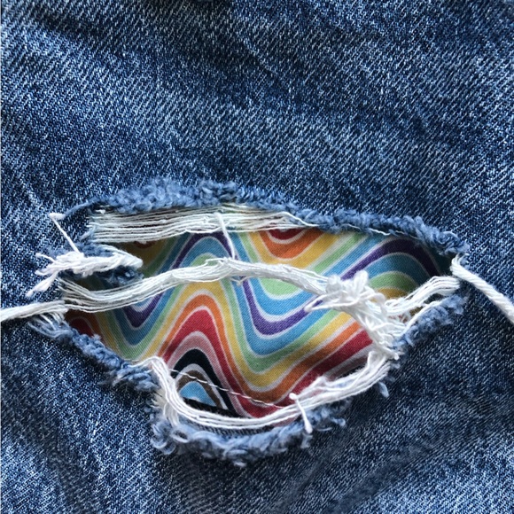 NWT American Eagle Love Embroidered Highest Rise Baggy Short Distressed Size 000 - Picture 5 of 13